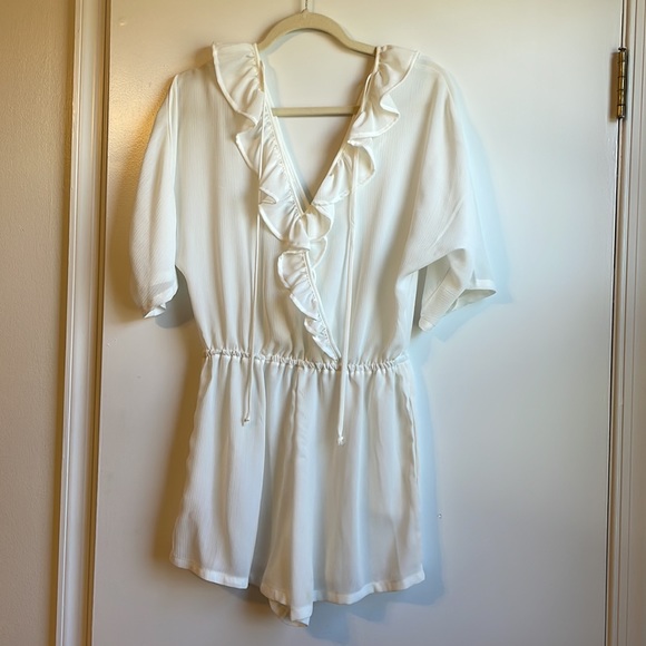 Lauren Conrad white romper - Picture 3 of 3